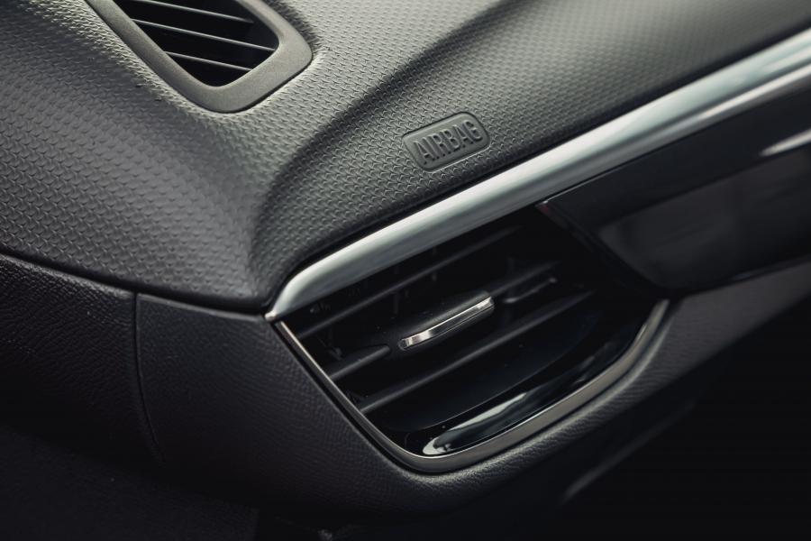 Детали интерьера Vauxhall Corsa Ultimate (F) 2019 года  (фото 72 из 75)